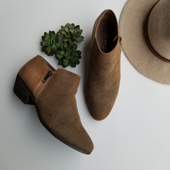 Very Volatile Los Angeles Ankle Zipper Bootie - Picture 7 of 7